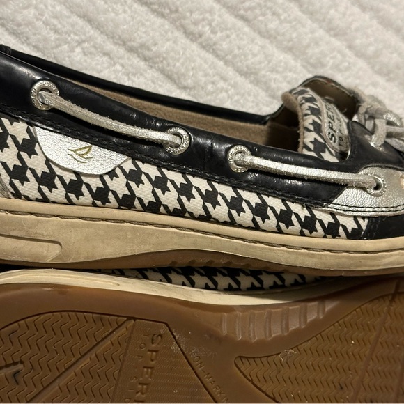 Sperry houndstooths shoes. Size 8. Good condition. - Picture 4 of 7